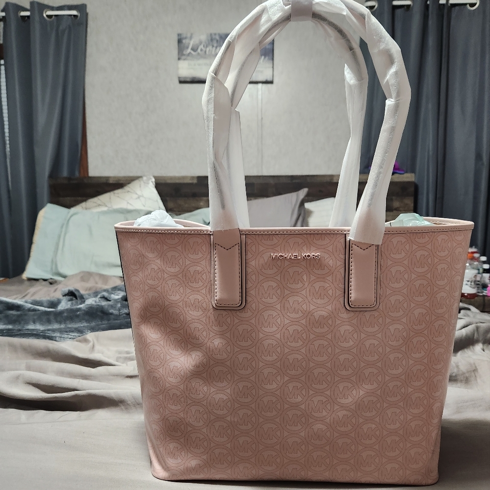 New with tags Michael Kors